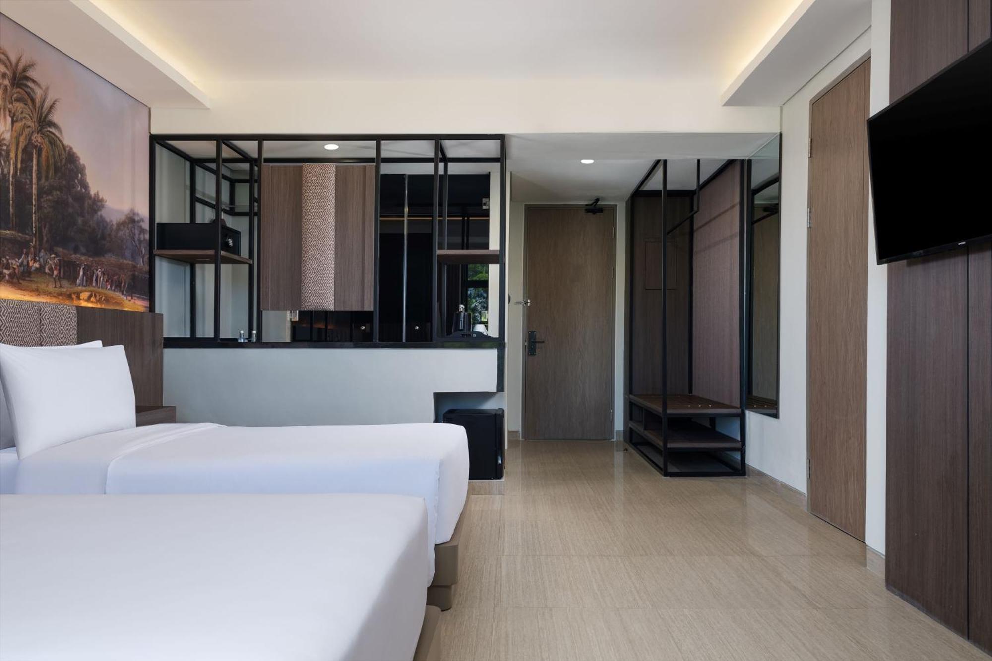 Hotel Santika ブリタール エクステリア 写真