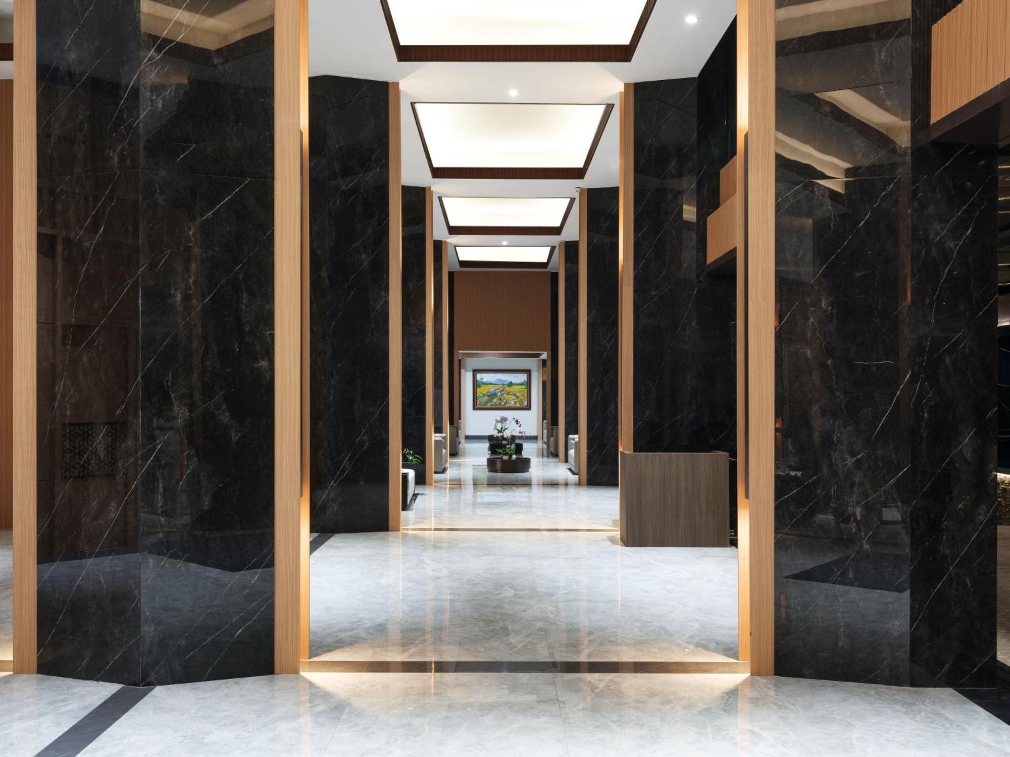 Hotel Santika ブリタール エクステリア 写真