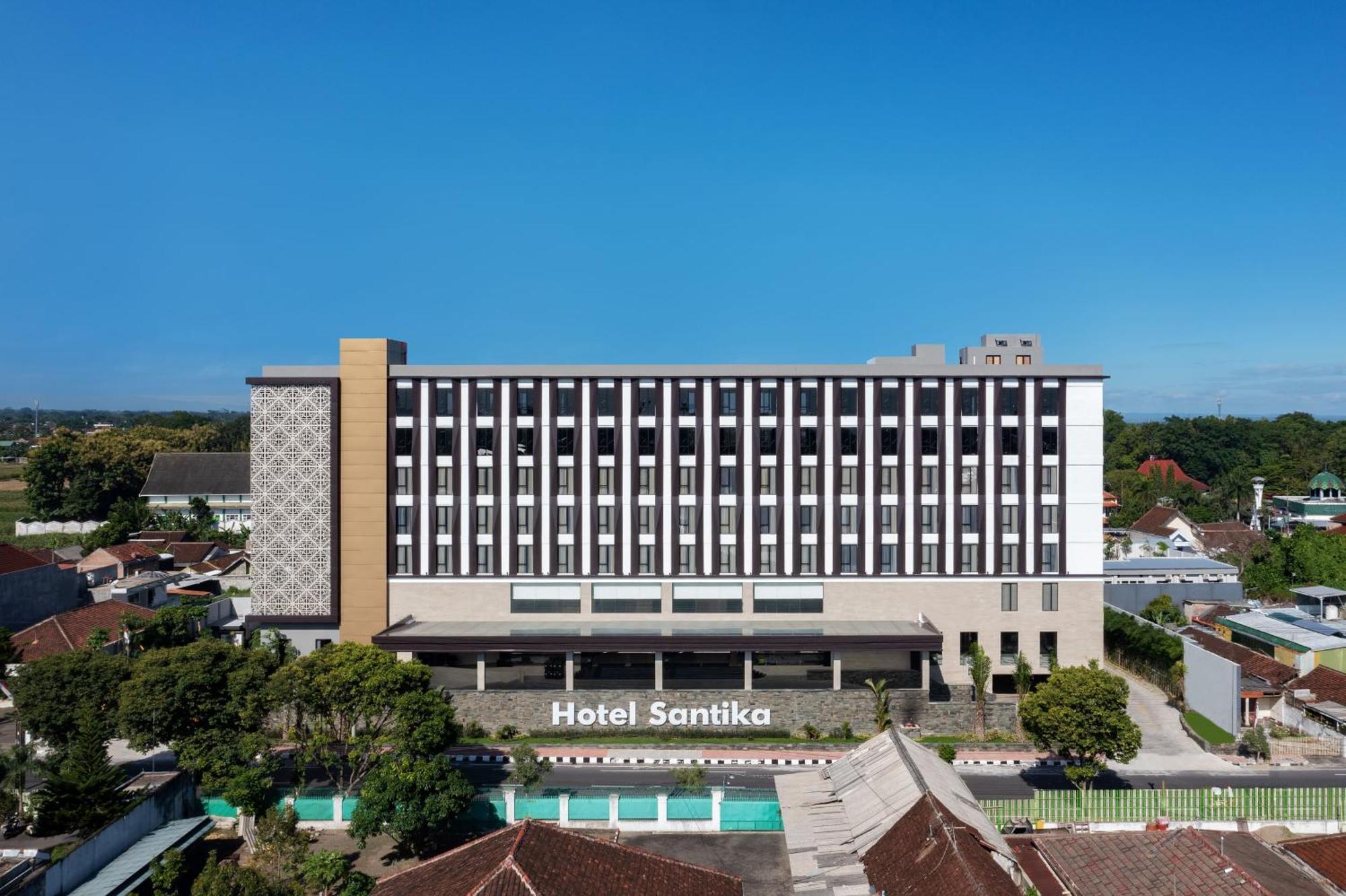 Hotel Santika ブリタール エクステリア 写真
